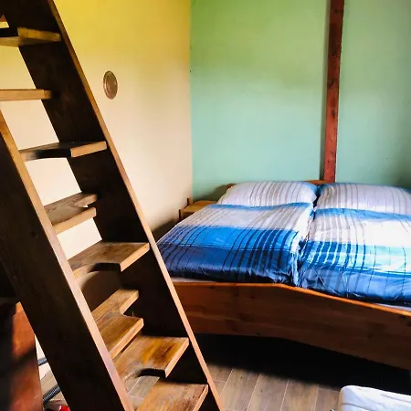 Tatil Evi Loftova Chata Na Budinskych Lazoch *